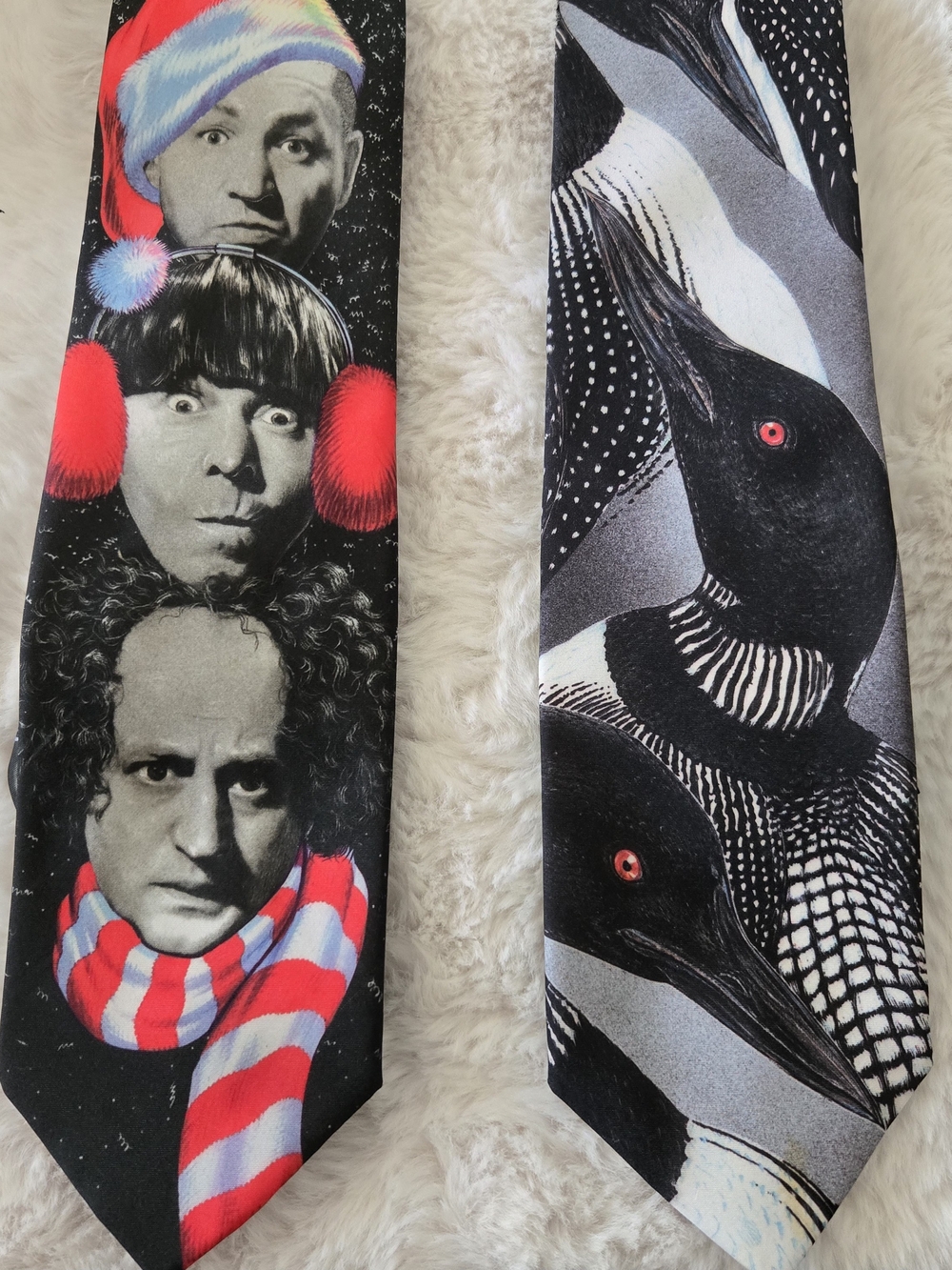 Ralph Marlin Kids Novelty Tie with Red and Black Holiday Accents